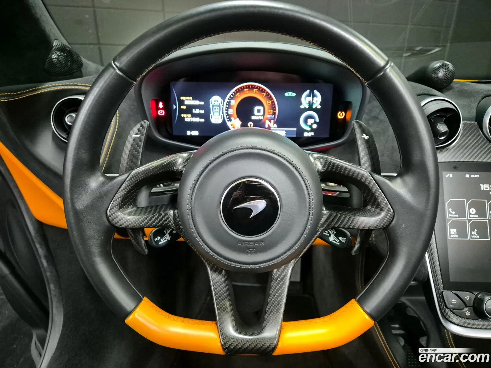 Mclaren 570S 570S 38 Spider 2019 - фотография 11065467