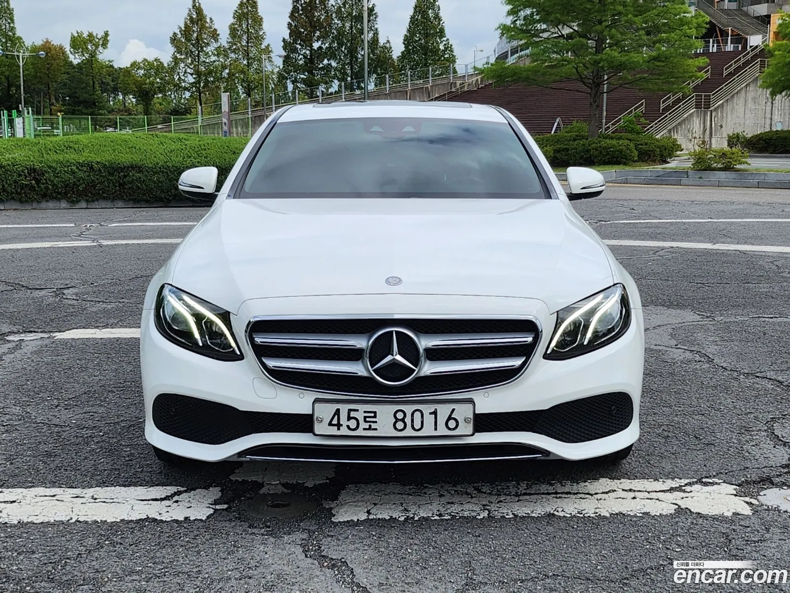 Mercedes-Benz E-Klasse E200 Avant Garde 2016 - фотография 16490870