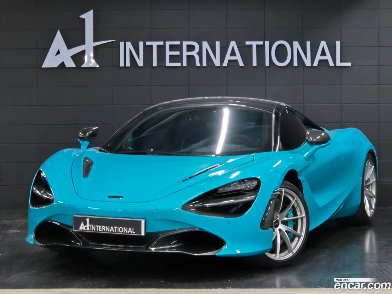 F8 Spider 39 V8 - фотография 850313