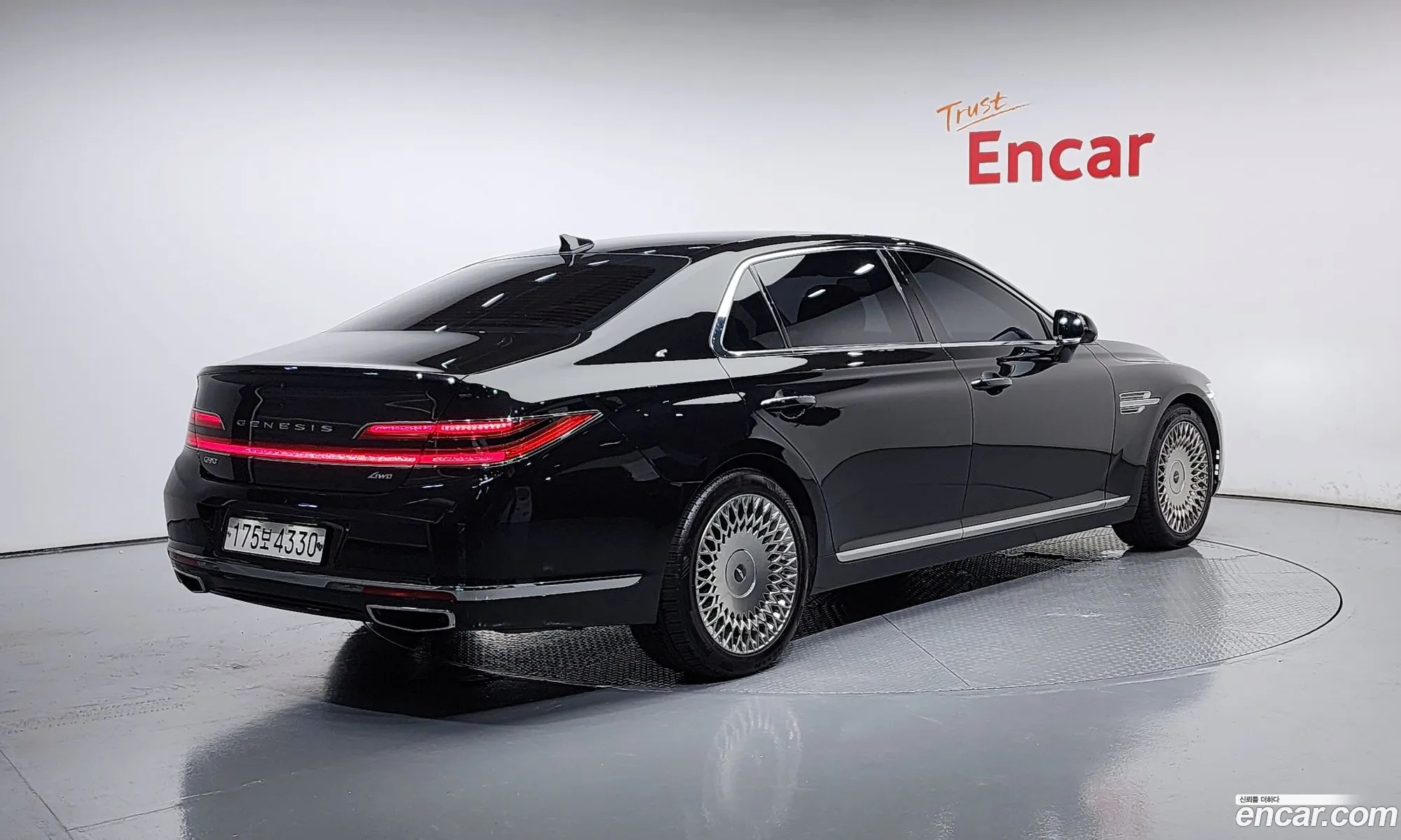 Genesis G90 I 38 Awd 2021 - фотография 1621619