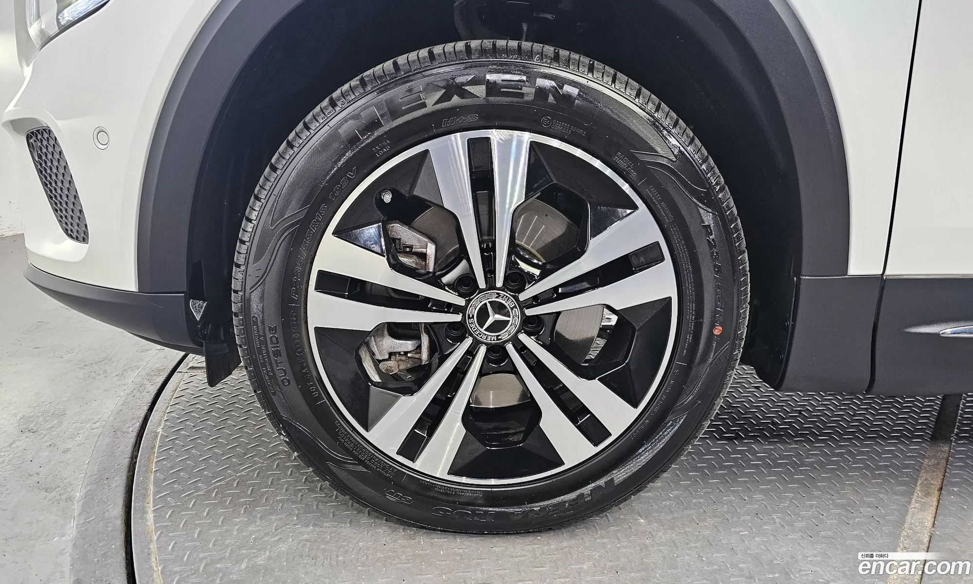 Mercedes-Benz Glb Glb200 D 2023 - фотография 16401548