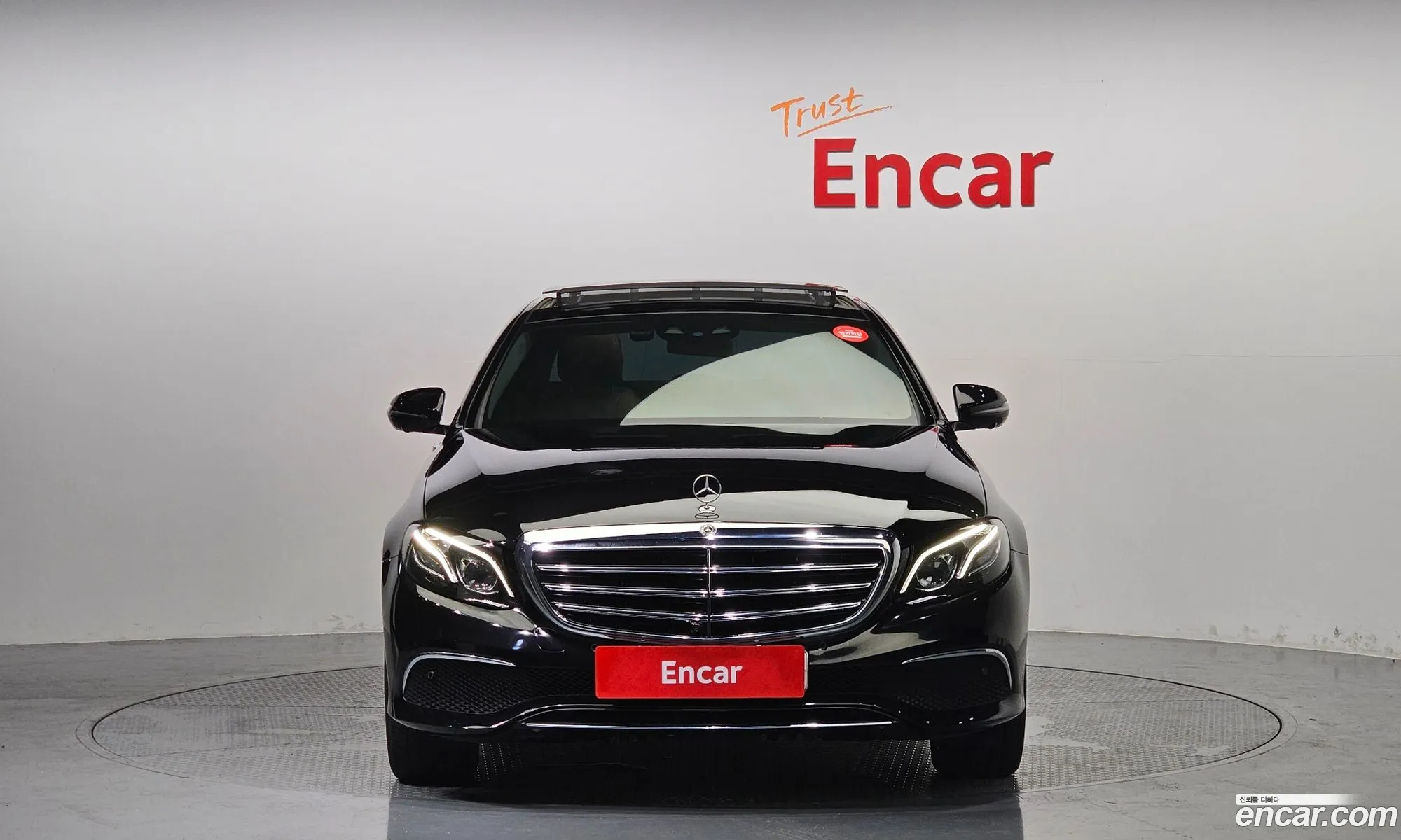 Mercedes-Benz E-Klasse V W213 S213 C238 E300 Exclusive 2019 - фотография 16408001