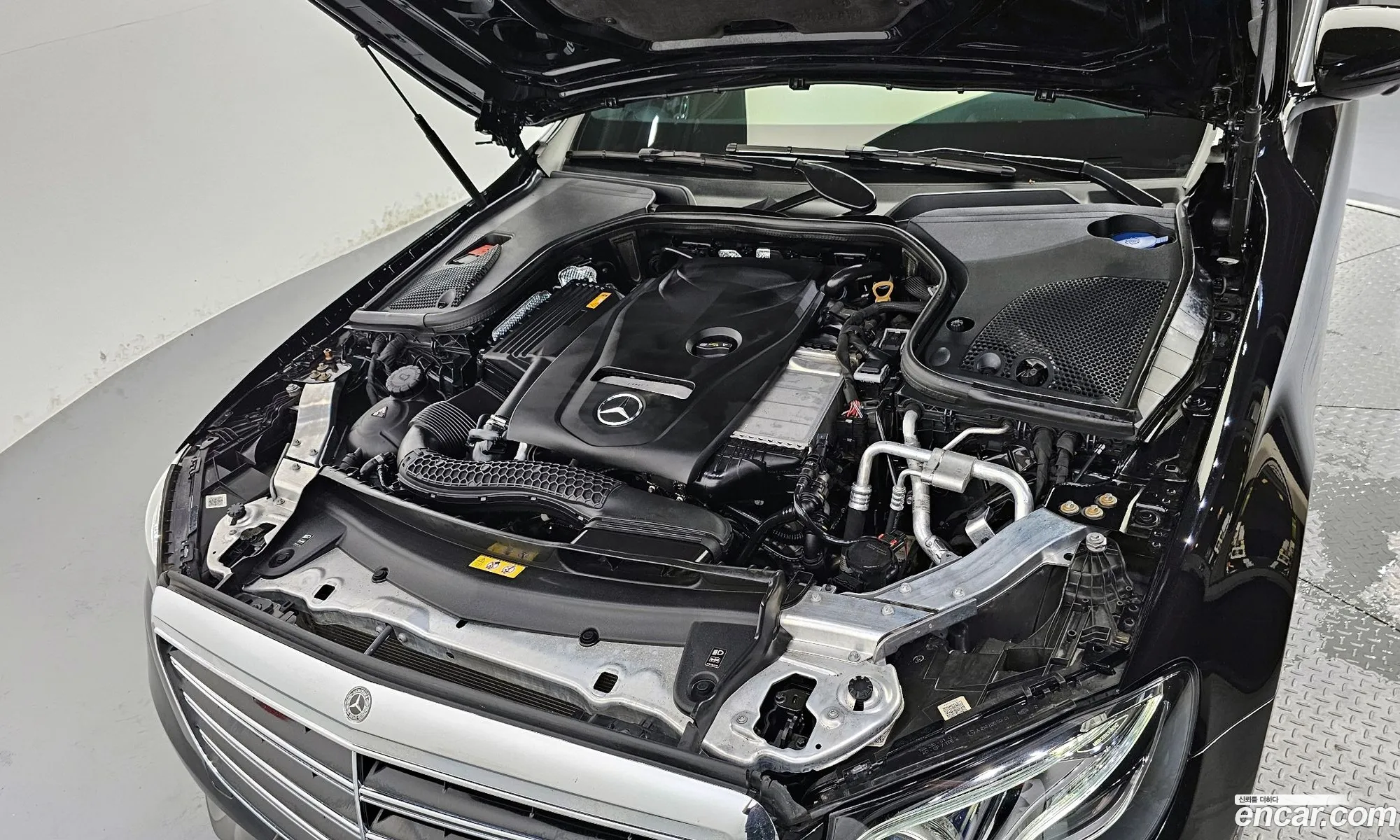 Mercedes-Benz E-Klasse V W213 S213 C238 E300 Exclusive 2019 - фотография 16408004
