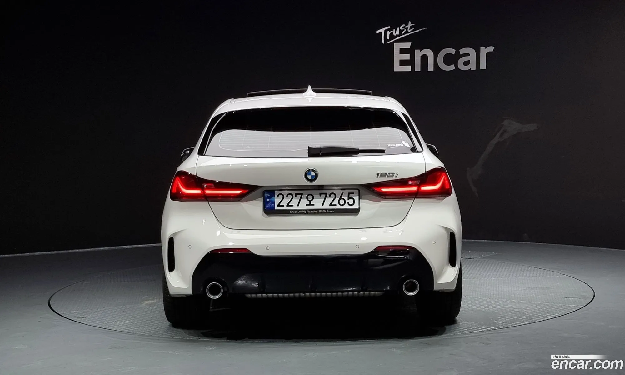 BMW 1Er 120I M Sports 2023 - фотография 12546353