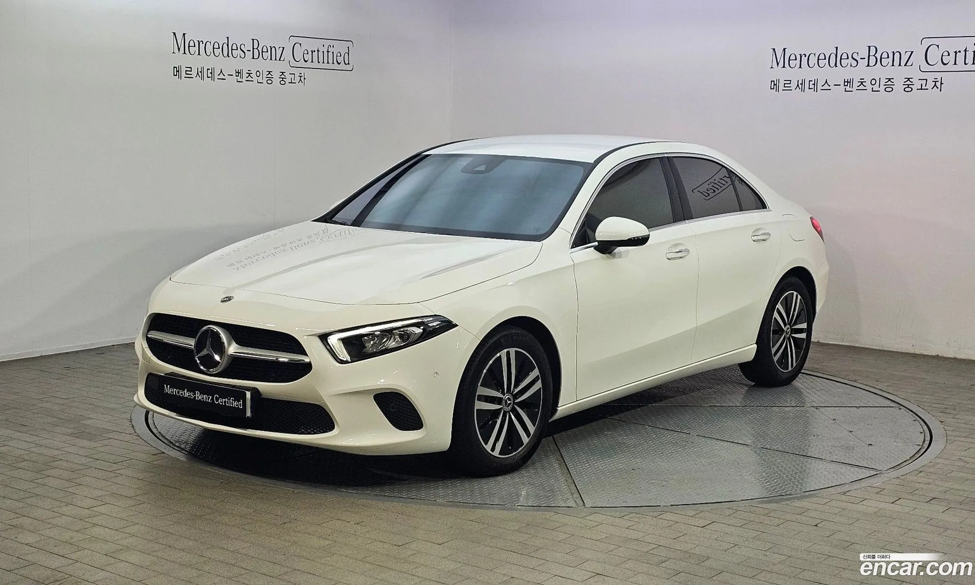 Mercedes-Benz A-Klasse A220 Sedan 2023 - фотография 16430113