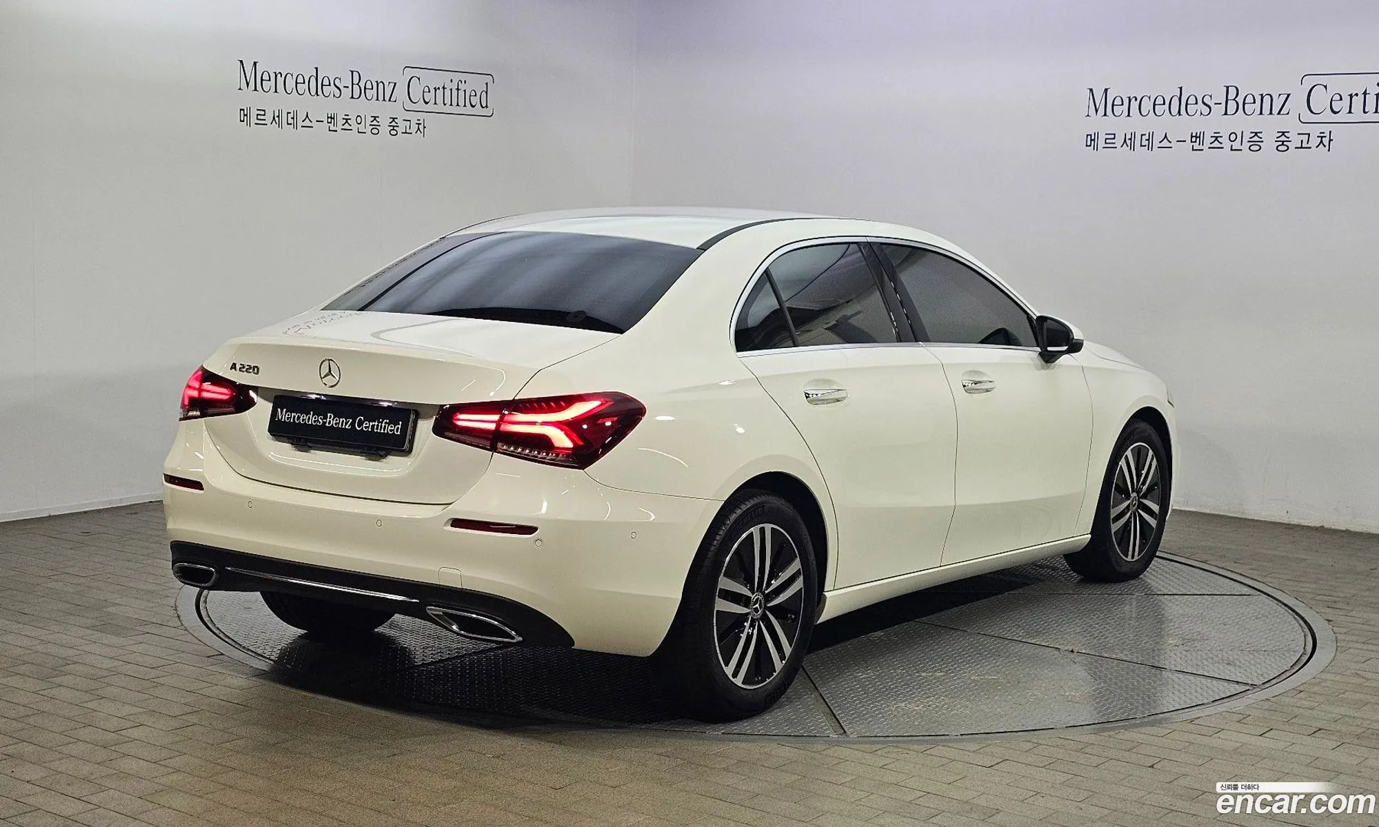 Mercedes-Benz A-Klasse A220 Sedan 2023 - фотография 16430116