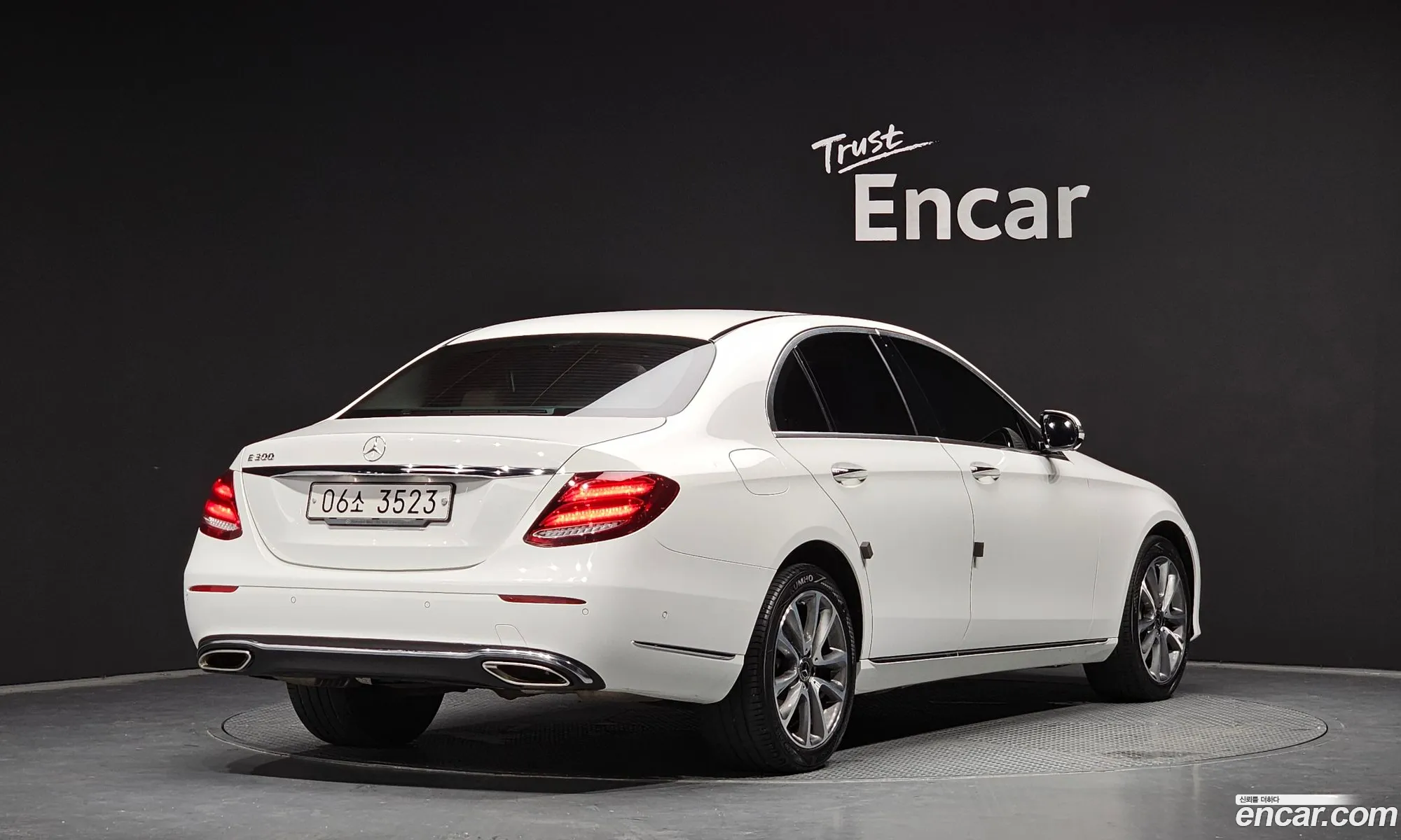 Mercedes-Benz E-Klasse V W213 S213 C238 E300 Exclusive Standard 2018 - фотография 16467825