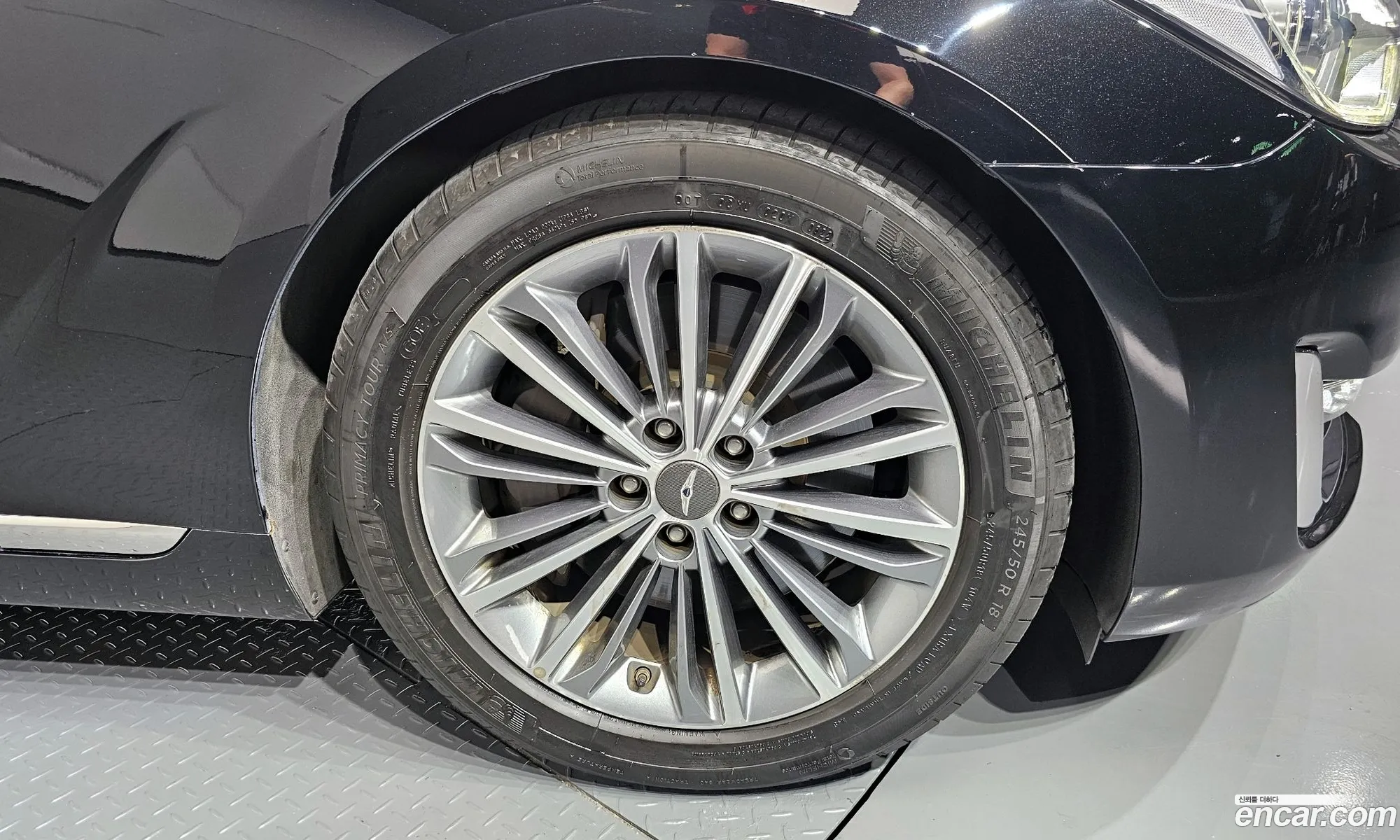 Genesis G90 I 33 T-Gdi Awd 2016 - фотография 1196049