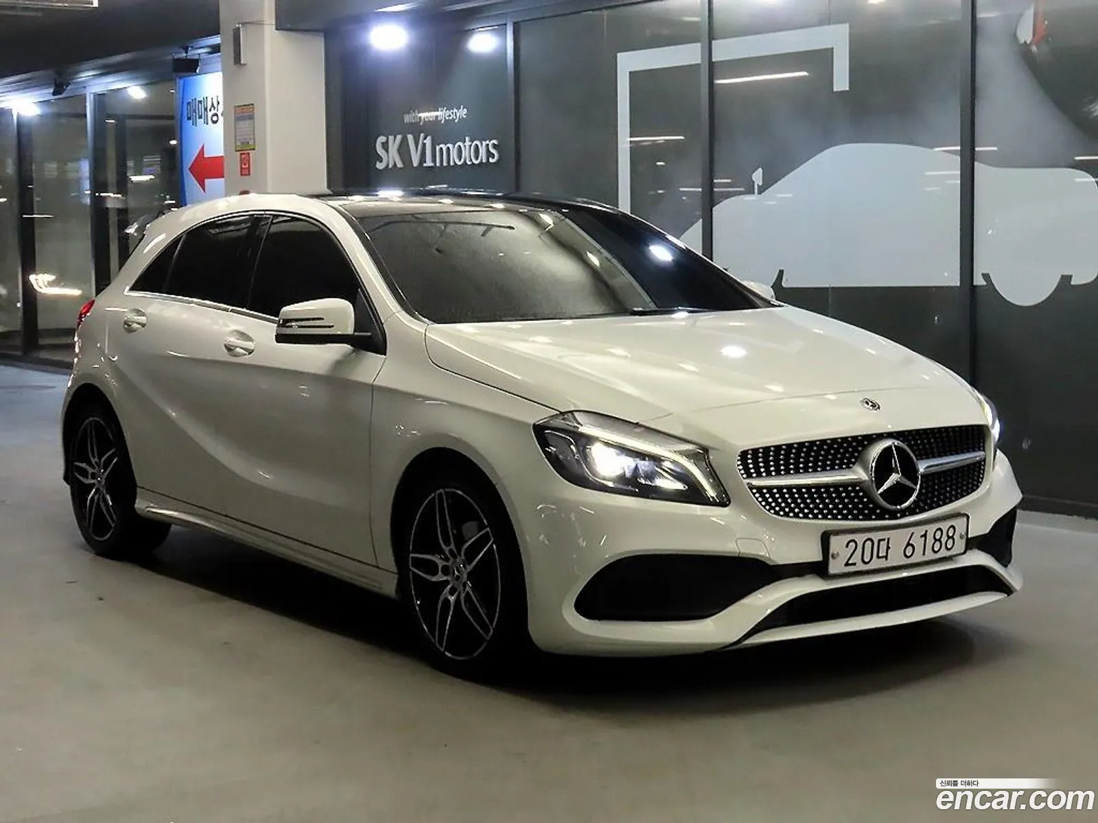 Mercedes-Benz A-Klasse A200 Amg Line 2018 - фотография 16414305