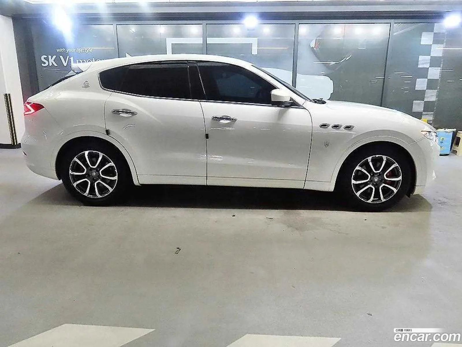 Maserati Levante I 30 Awd Luxury 2017 - фотография 4596977