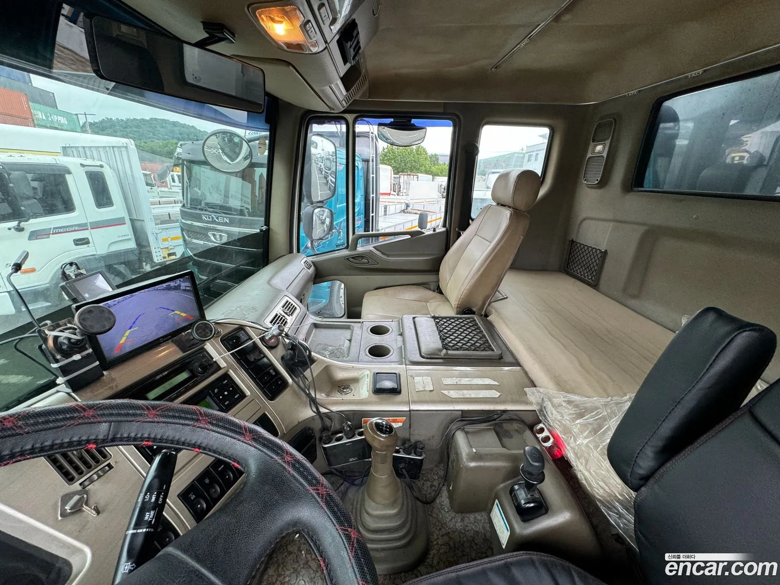 Nobus Medium Truck Cargo Cargo Truck 65 Ton Royal - фотография 3514025