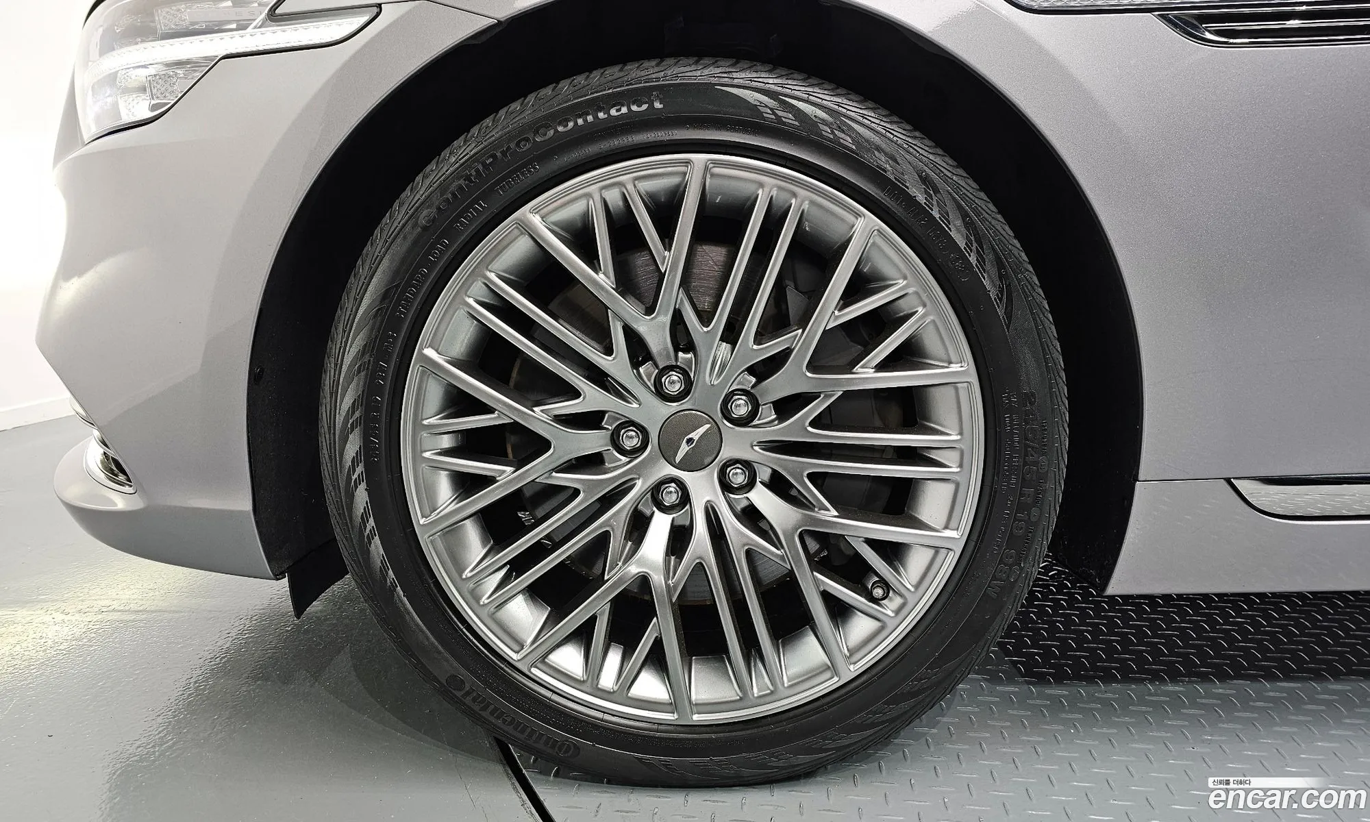 Genesis G90 I 38 Awd 2021 - фотография 1253790