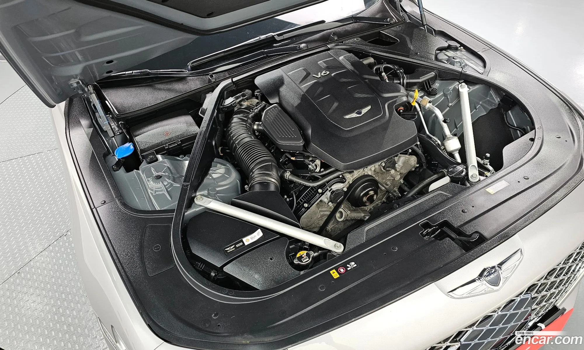 Genesis G90 I 38 Awd 2021 - фотография 1253791