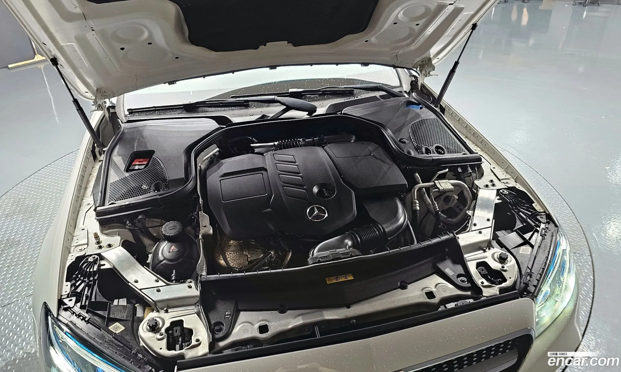 Mercedes-Benz E-Klasse V W213 S213 C238 E220D Cabriolet 2018 - фотография 16377056