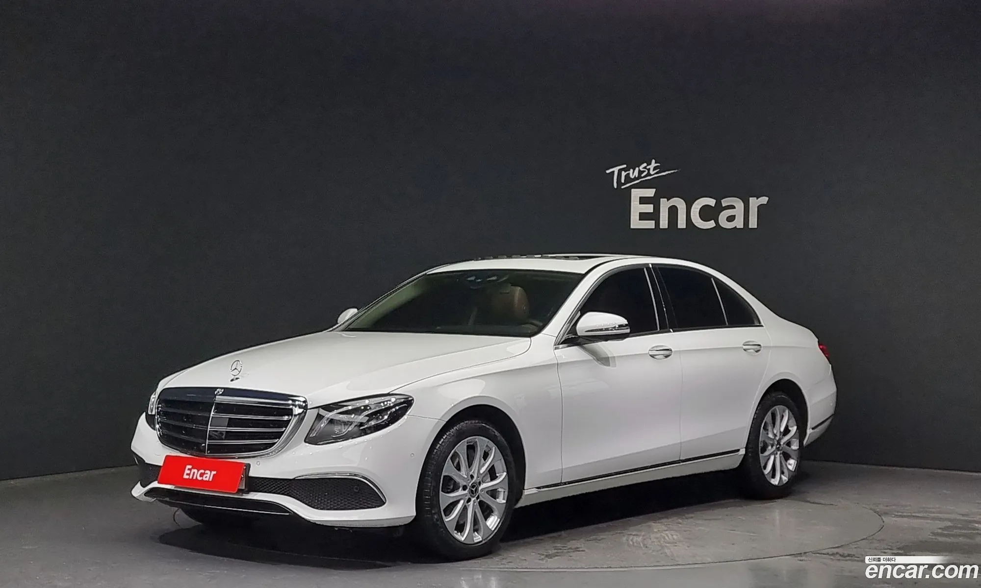 Mercedes-Benz E-Klasse V W213 S213 C238 E300 4Matic Exclusive 2020 - фотография 16387922