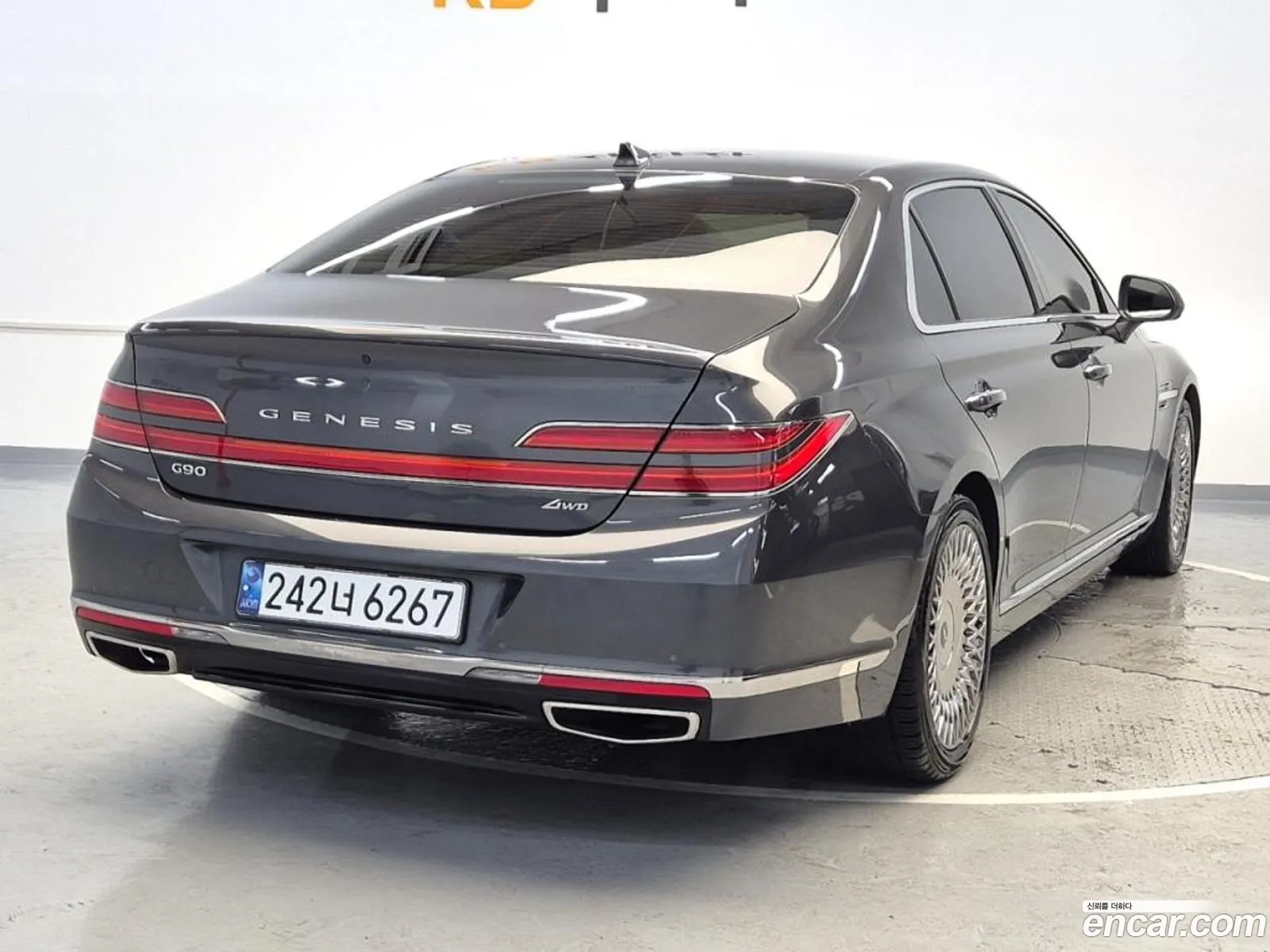Genesis G90 I 50 Awd 2020 - фотография 1195975