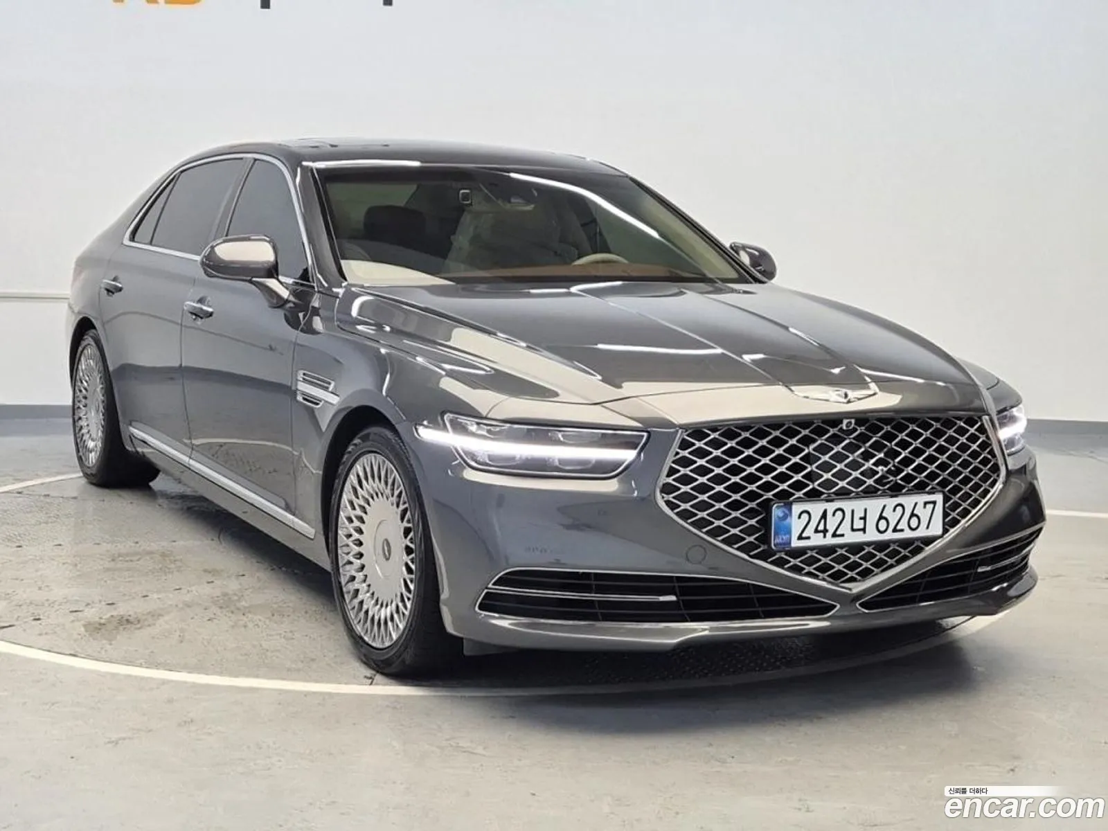 Genesis G90 I 50 Awd 2020 - фотография 1195976