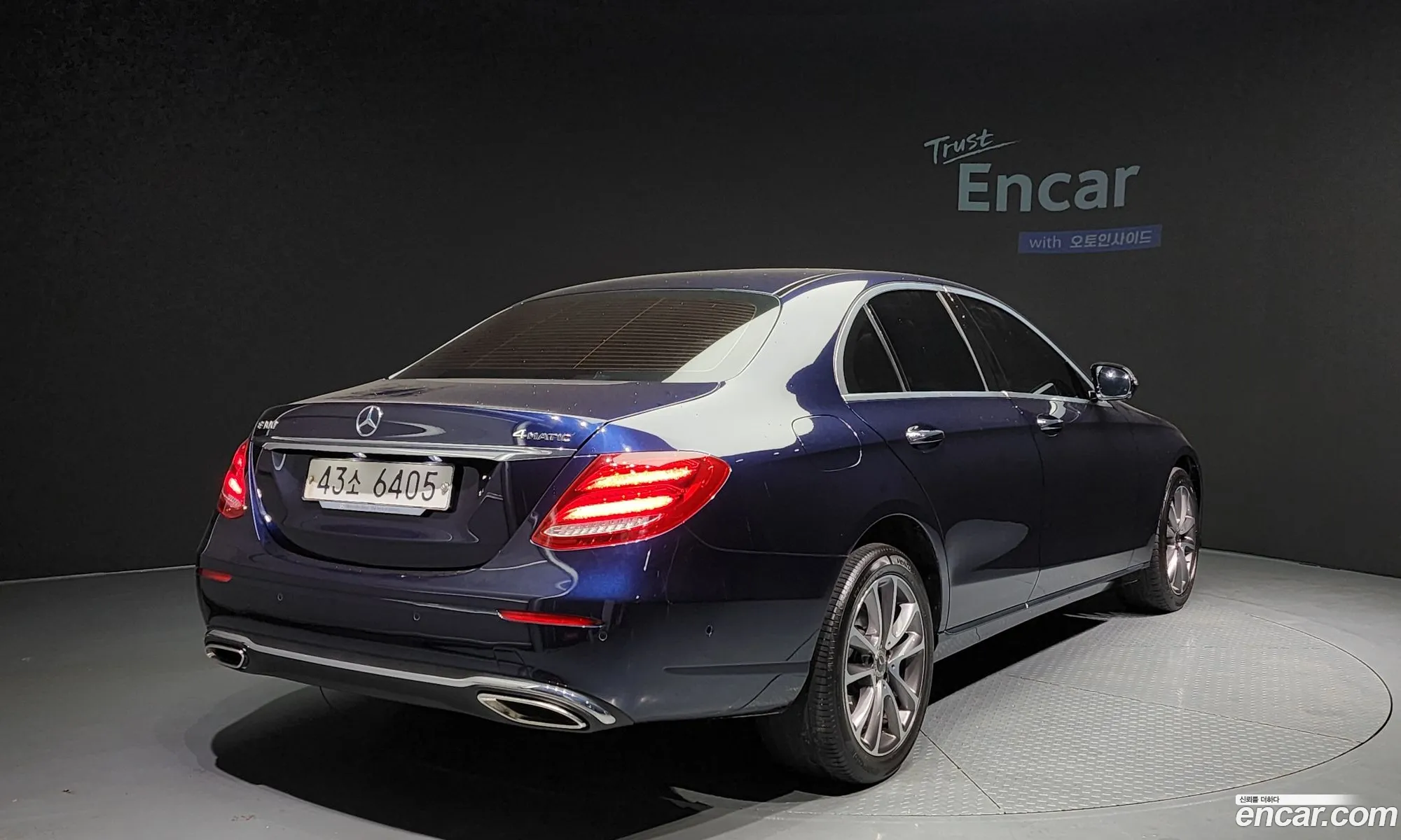 Mercedes E-Class W213 E300 4Matic Avant Garde - фотография 18762352