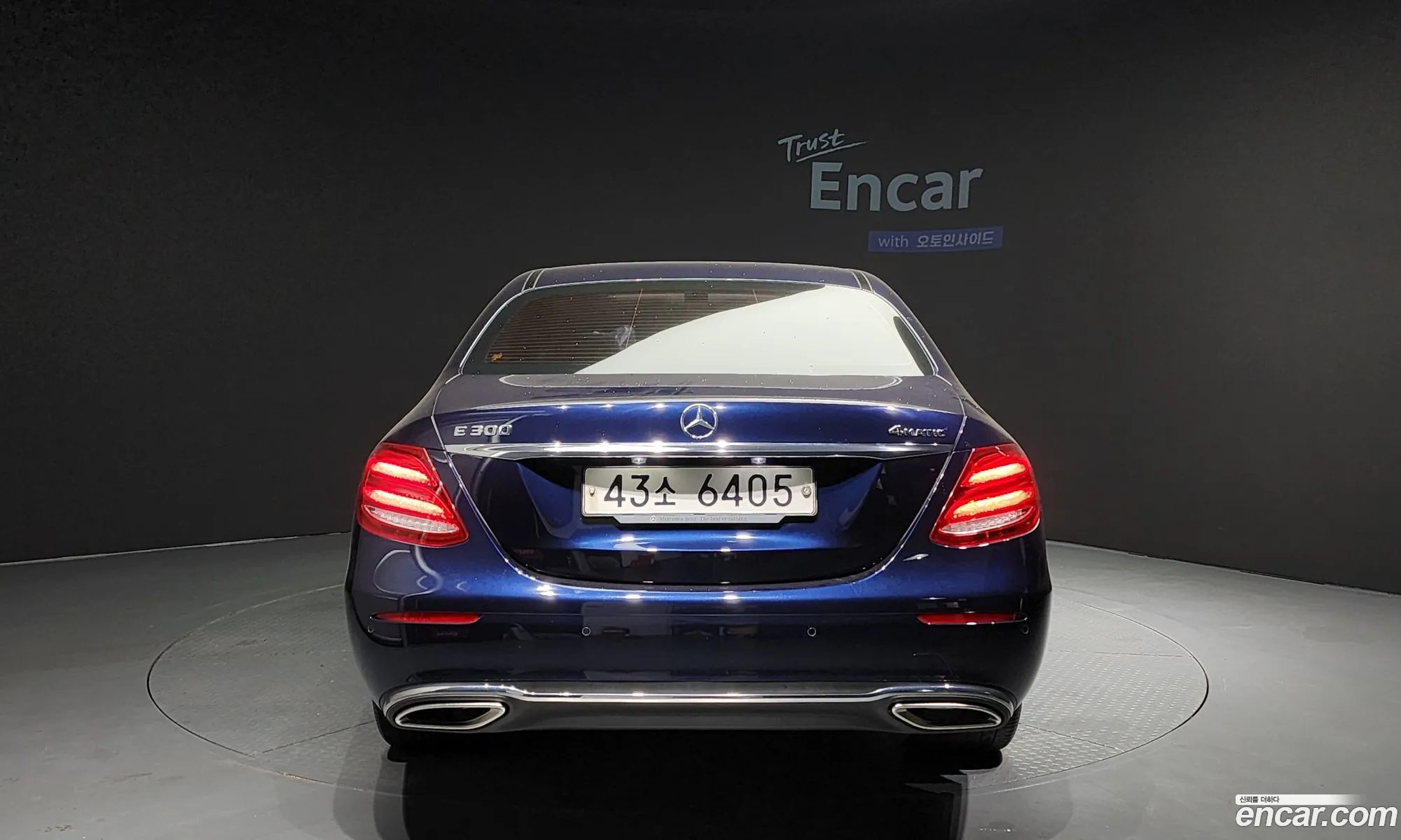 Mercedes E-Class W213 E300 4Matic Avant Garde - фотография 18762354