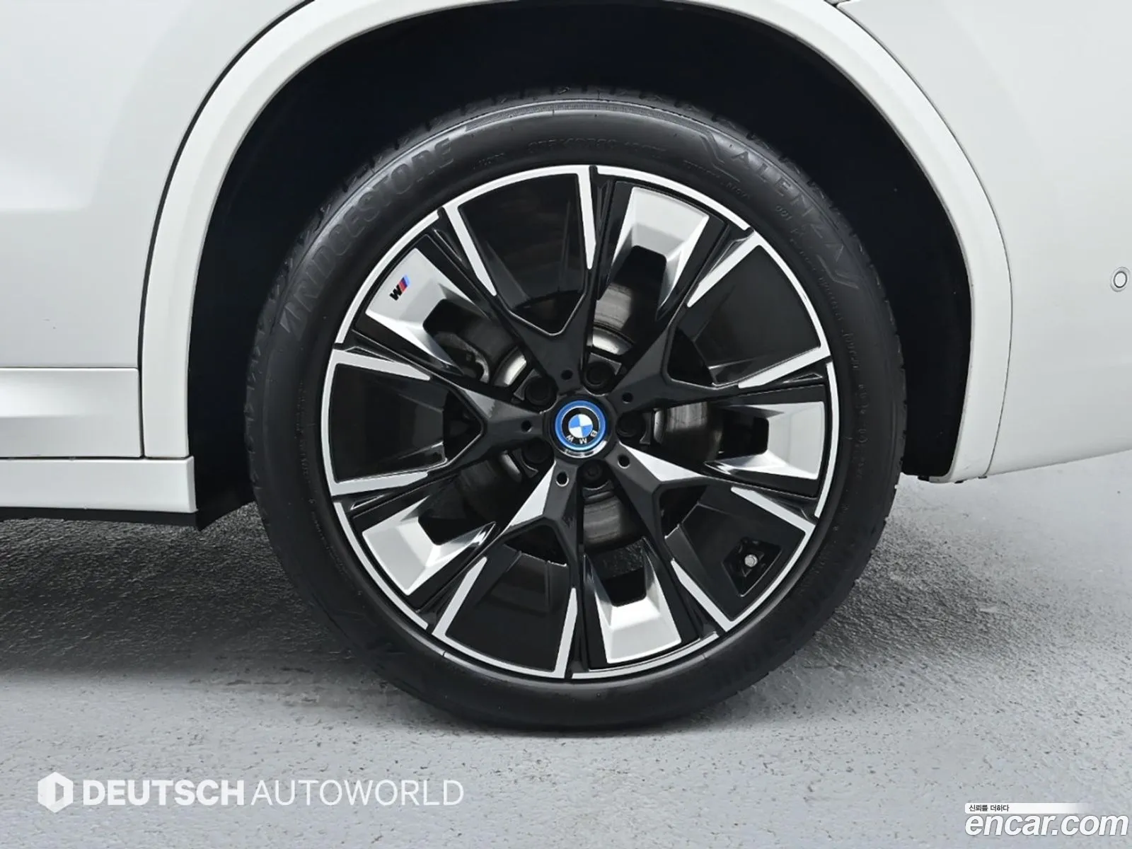 BMW Ix3 M Sports 2023 - фотография 19837200