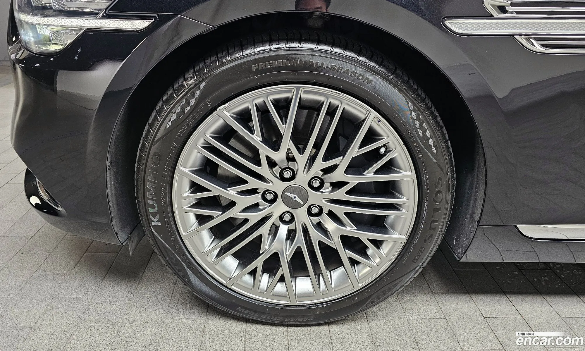 Genesis G90 I 38 Awd 2021 - фотография 1133502