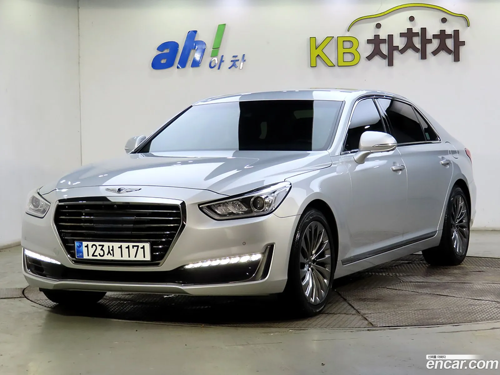 Genesis G90 I 38 Gdi Awd 2018 - фотография 1276565