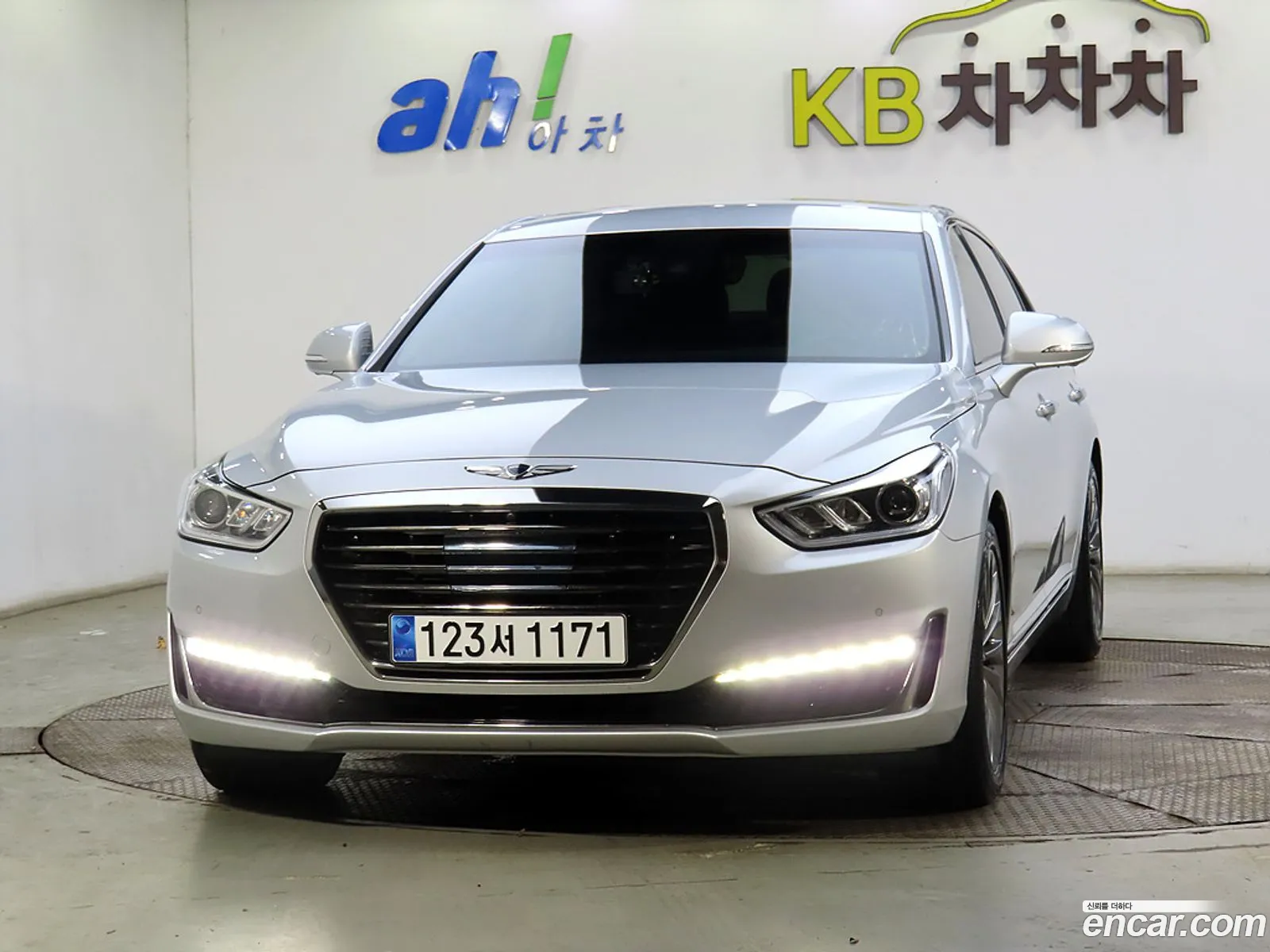 Genesis G90 I 38 Gdi Awd 2018 - фотография 1276566