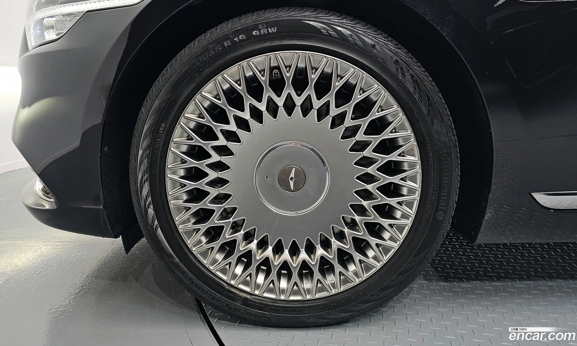 Genesis G90 I 38 Awd 2020 - фотография 1199575