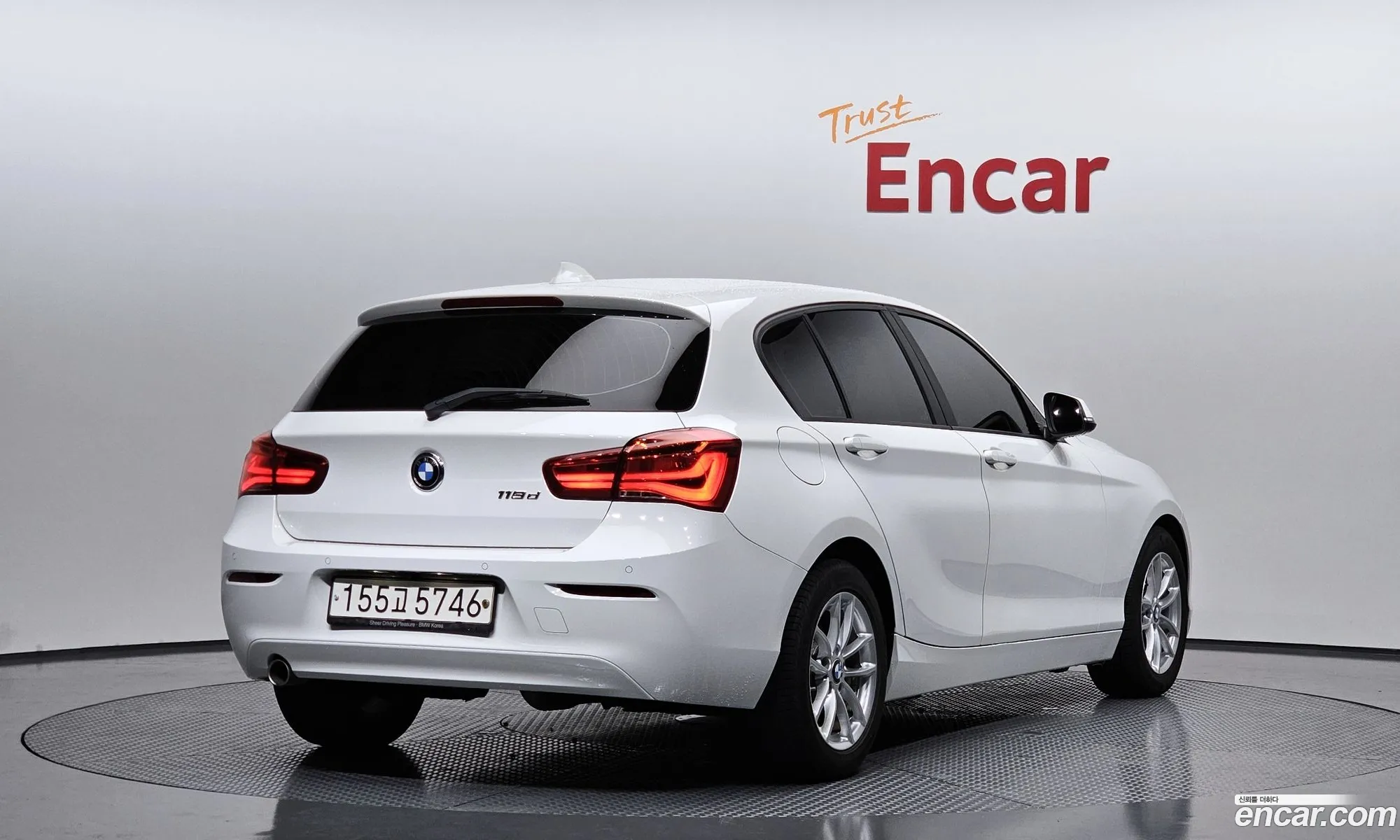 BMW 1Er 118D Joy 5 Door 2018 - фотография 19768995