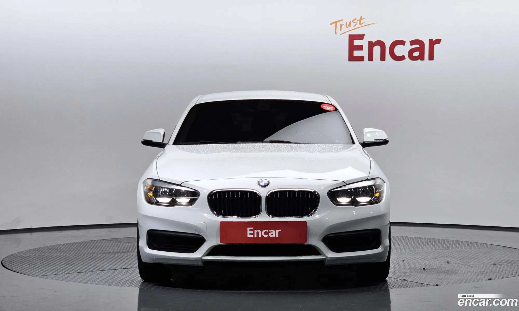 BMW 1Er 118D Joy 5 Door 2018 - фотография 19768996