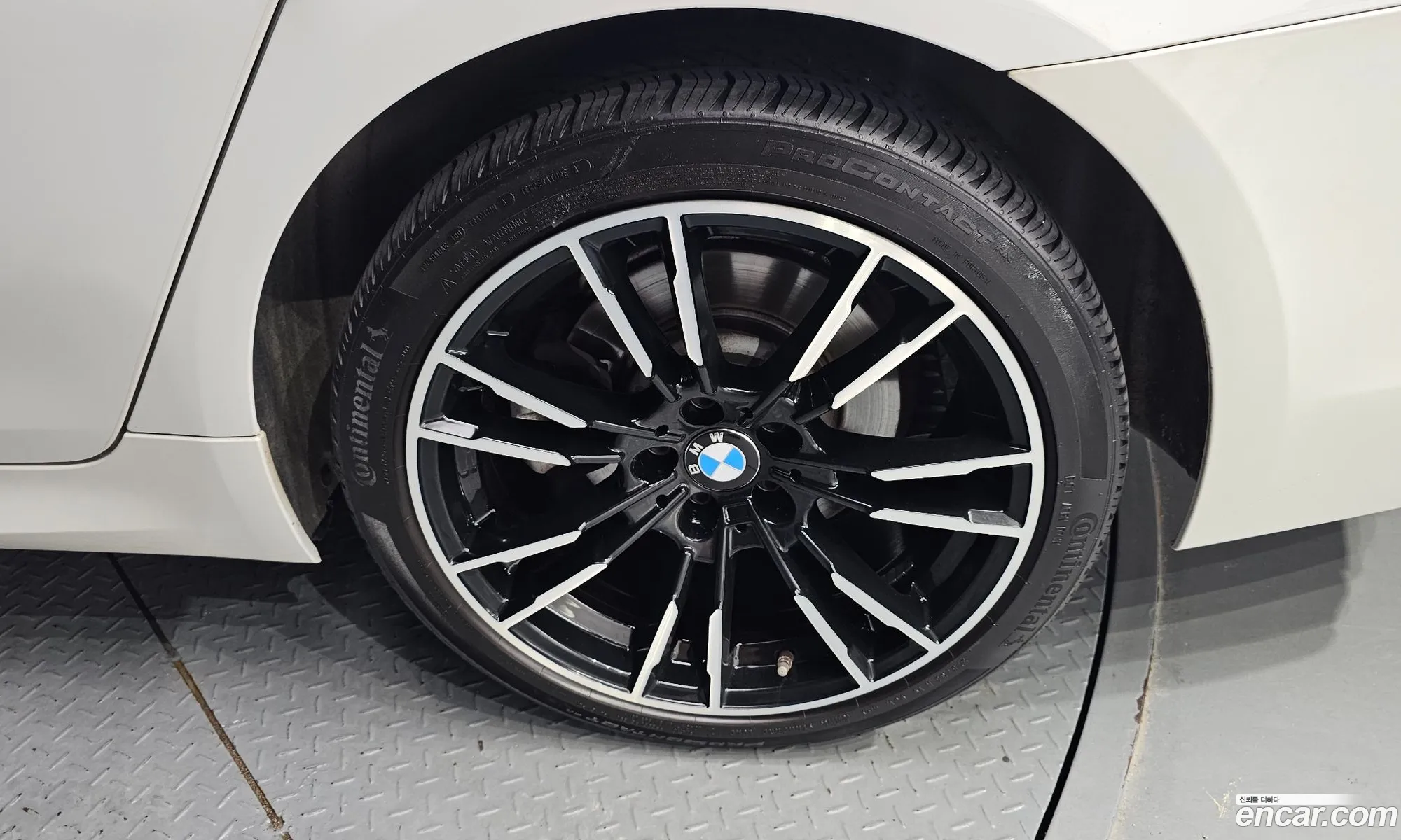 BMW 5Er 520D xDrive M Sport Plus 2017 - фотография 16362080