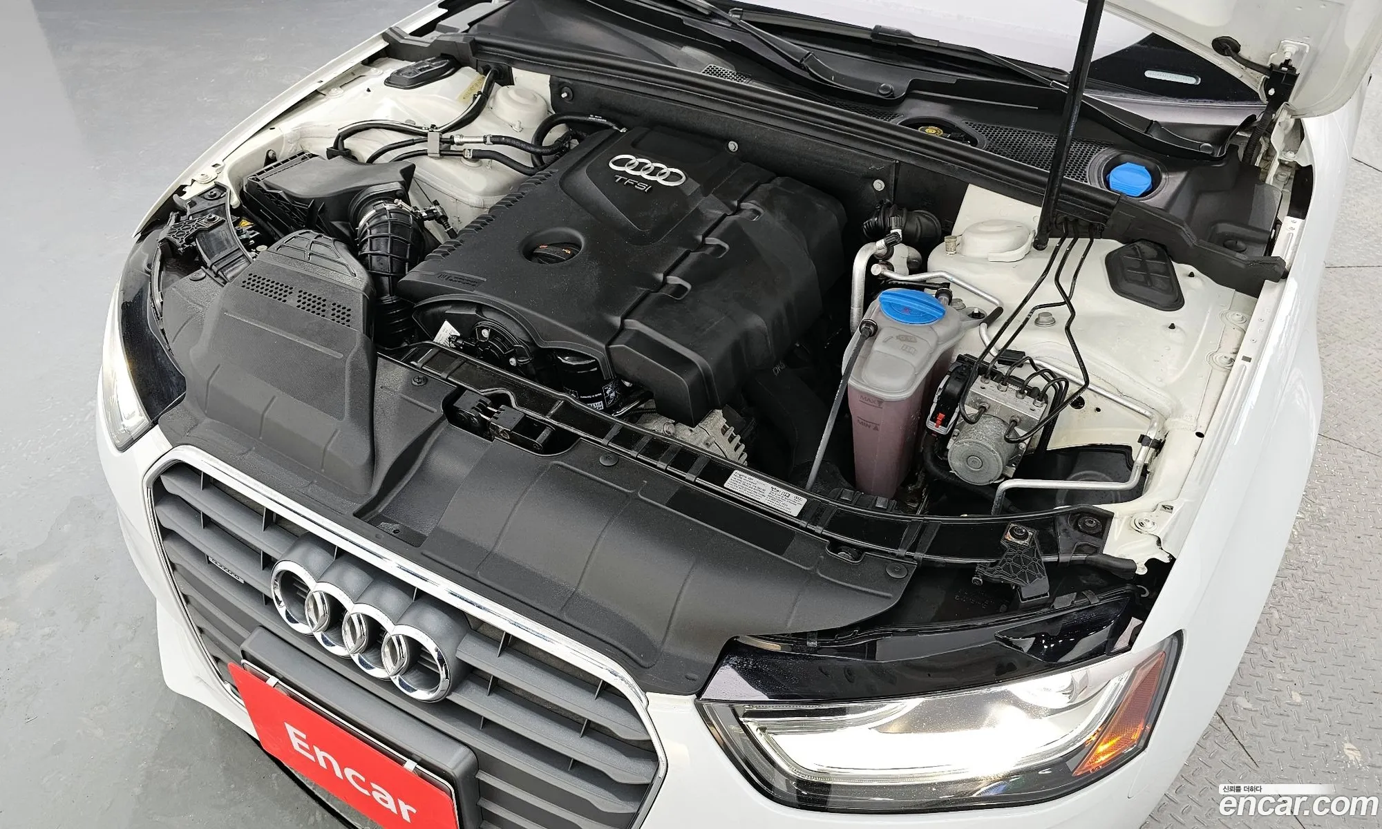 Audi A4 Iv B8 20 Tfsi Quattro Dynamic 2013 - фотография 8541619