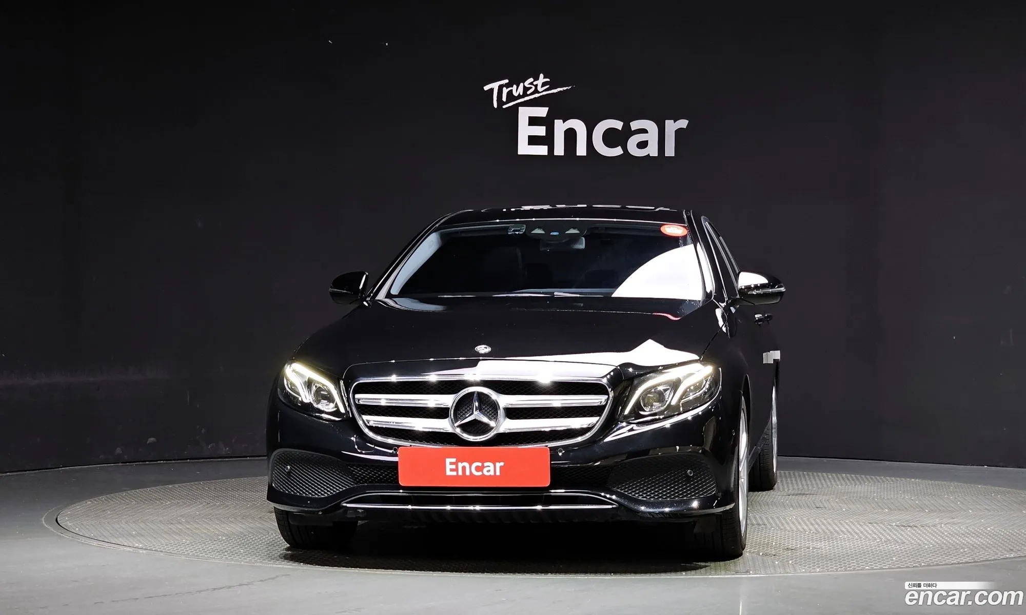 Mercedes E-Class W213 E220D Avantgarde - фотография 16382687