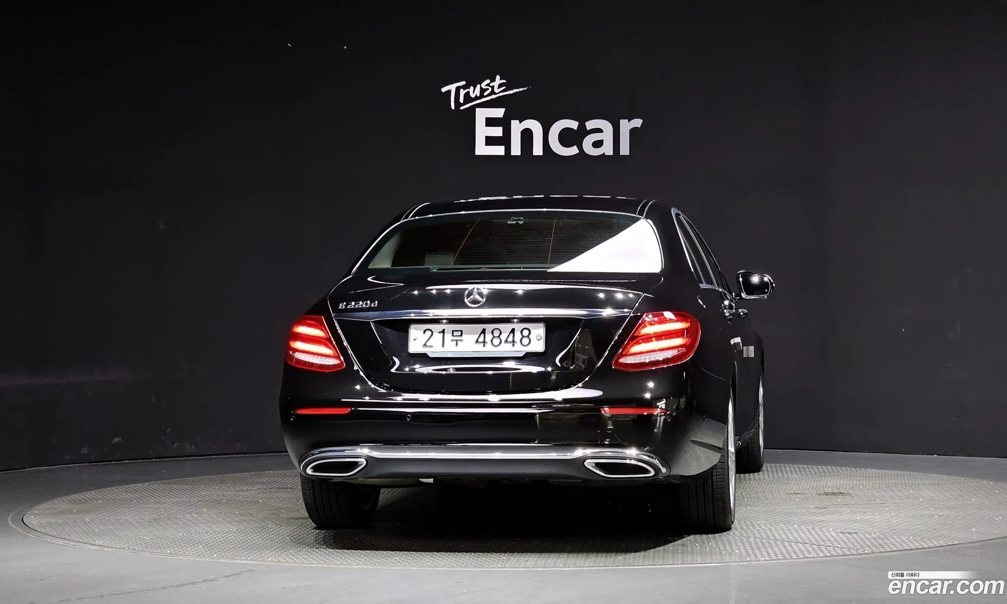 Mercedes E-Class W213 E220D Avantgarde - фотография 16382688