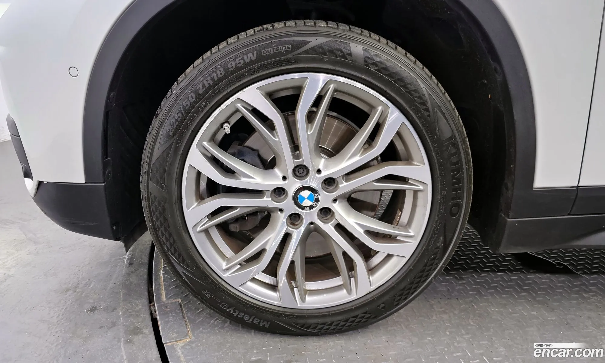 BMW X1 Ii F48 xDrive 20D 2016 - фотография 19715915
