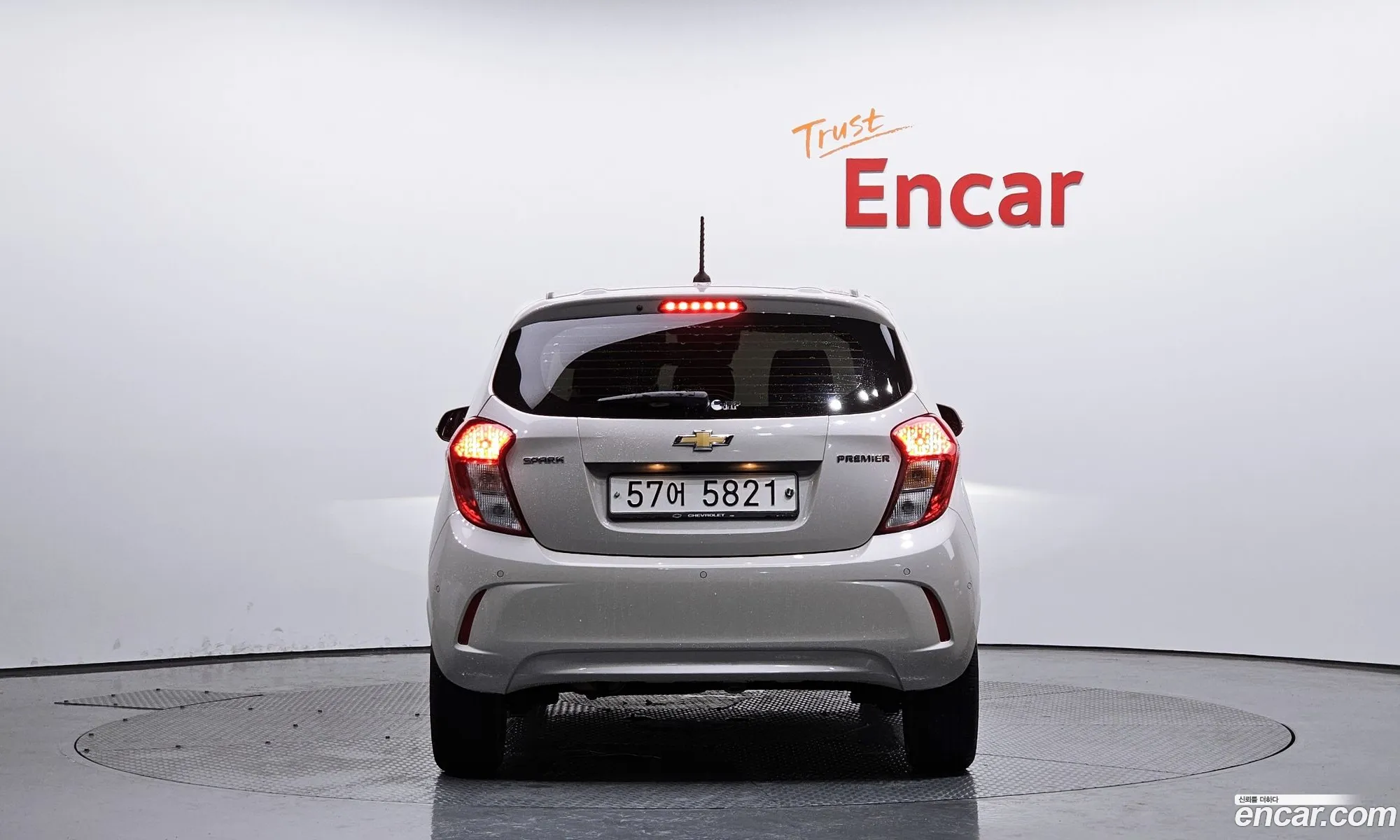 Chevrolet Spark Iv Premier 2019 - фотография 17507698