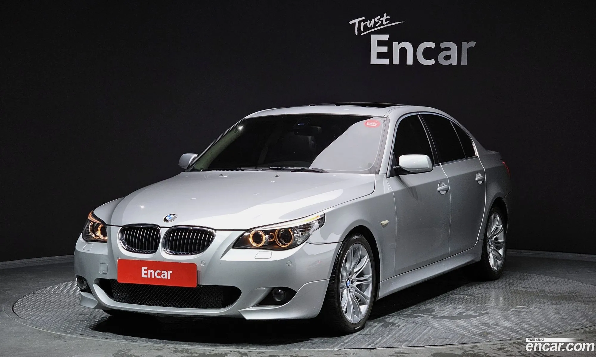 BMW 5Er 528I Sedan Se 2010 - фотография 19768946