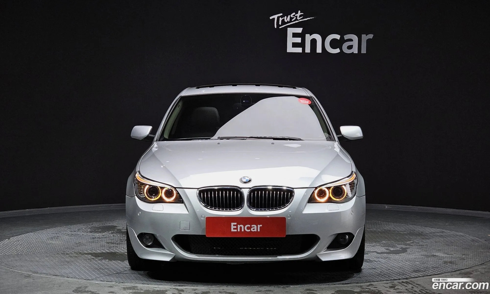BMW 5Er 528I Sedan Se 2010 - фотография 19768948