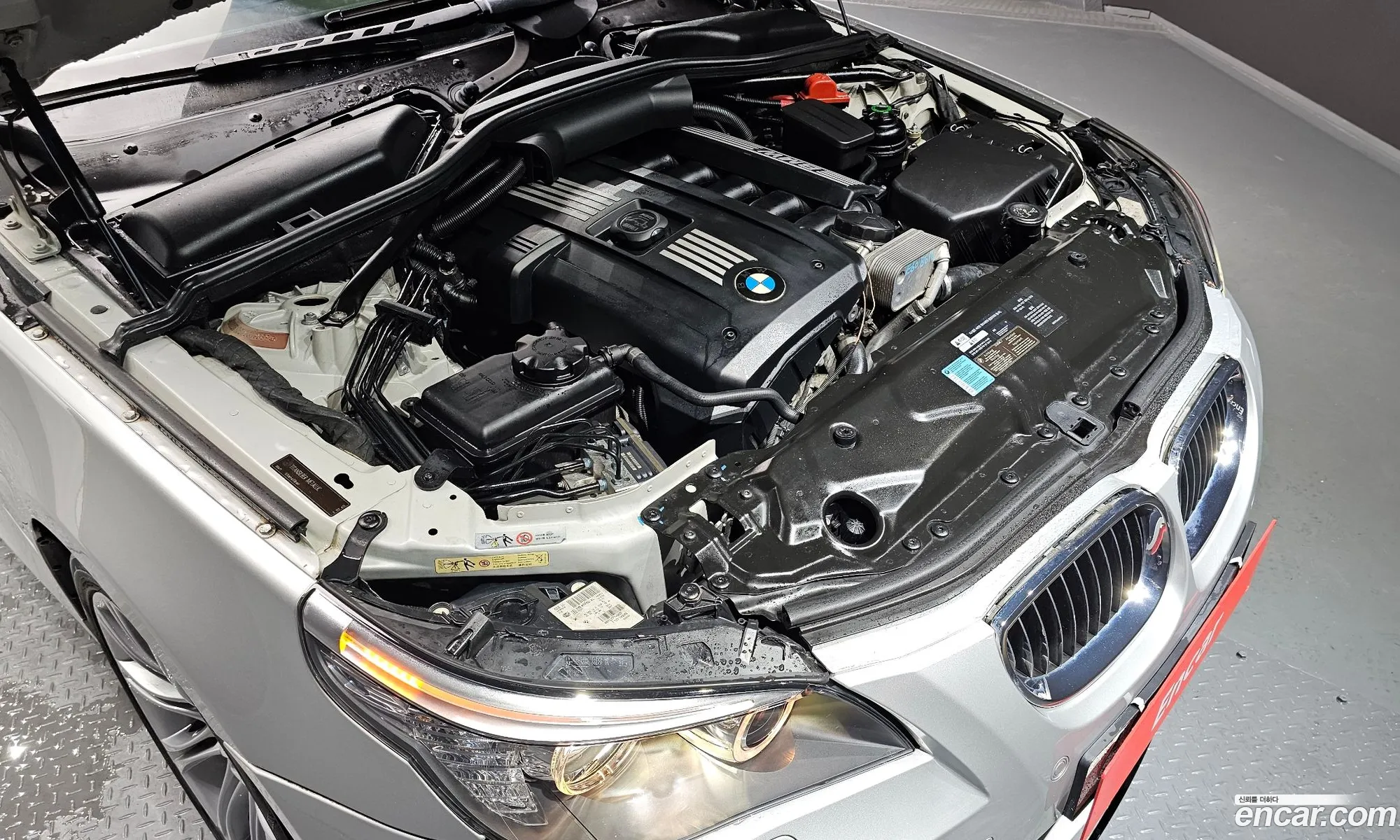 BMW 5Er 528I Sedan Se 2010 - фотография 19768951