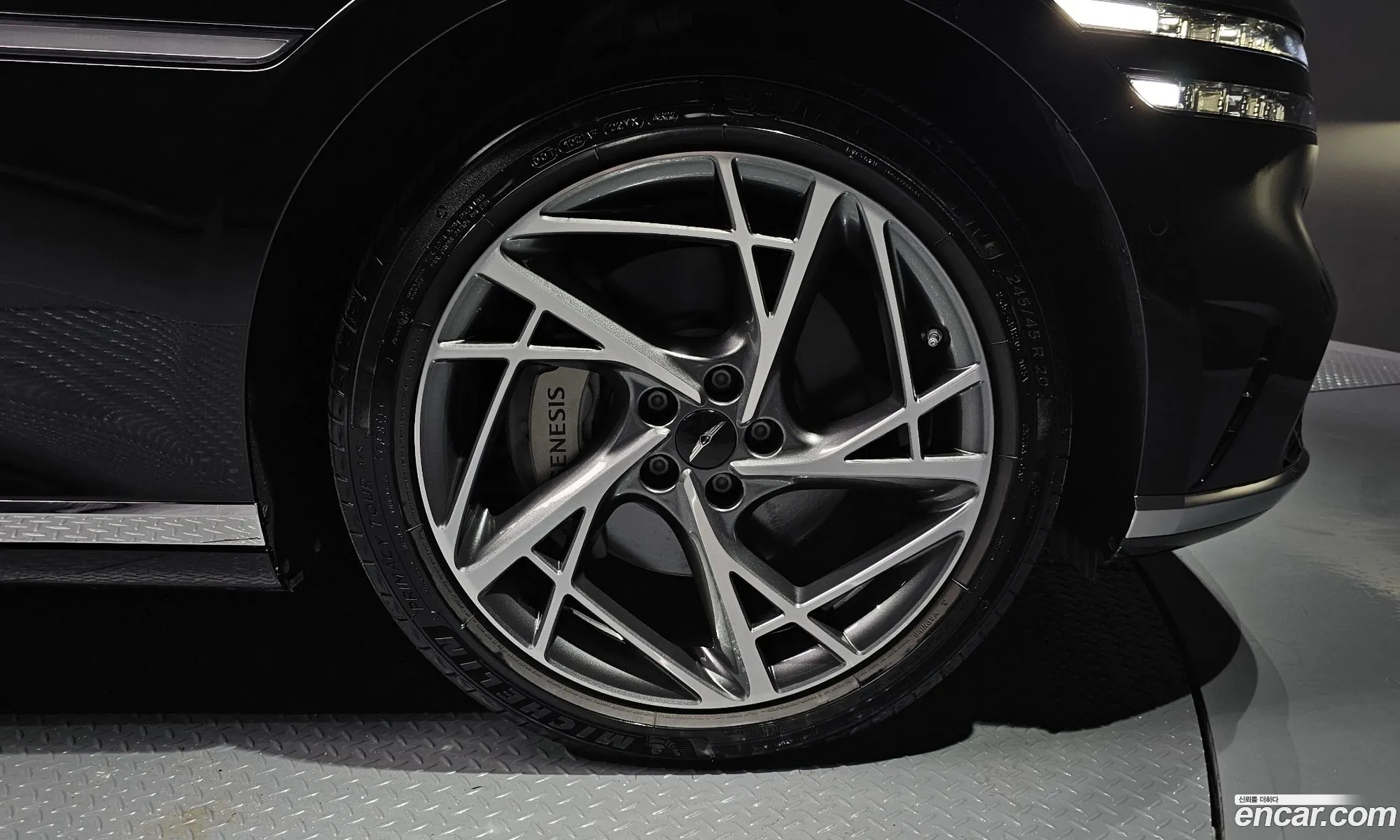 Genesis G90 Gasoline 35 Turbo Awd 2023 - фотография 1152756