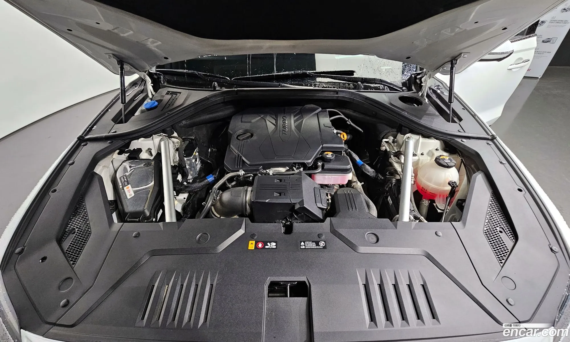 Genesis Gv70 I 25T Gasoline Awd 2021 - фотография 1138674