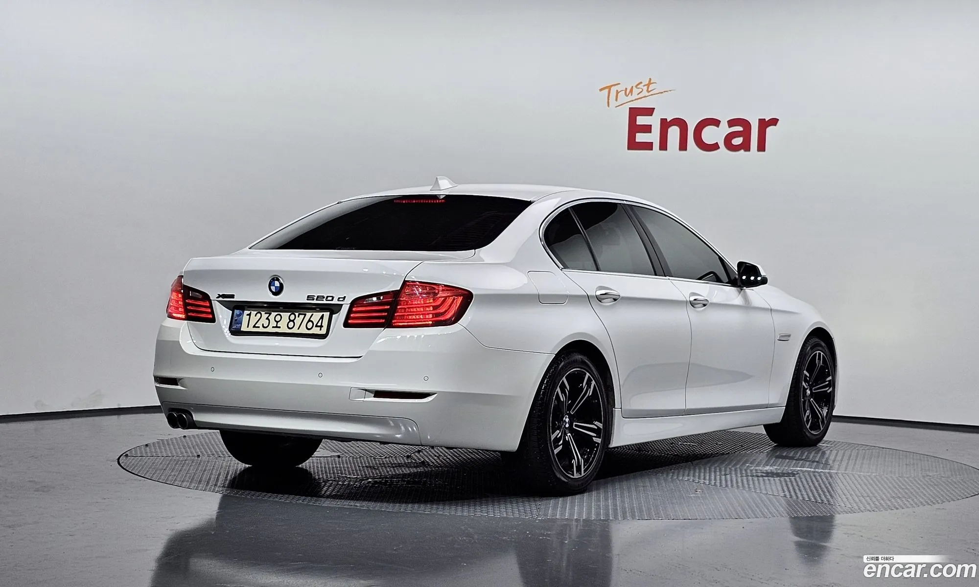 BMW 5Er Vi F10F11F07 520DxDrive 2015 - фотография 16373401