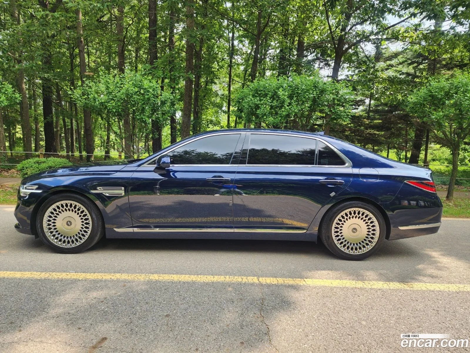 Genesis G90 I 50 Awd 2019 - фотография 1147274