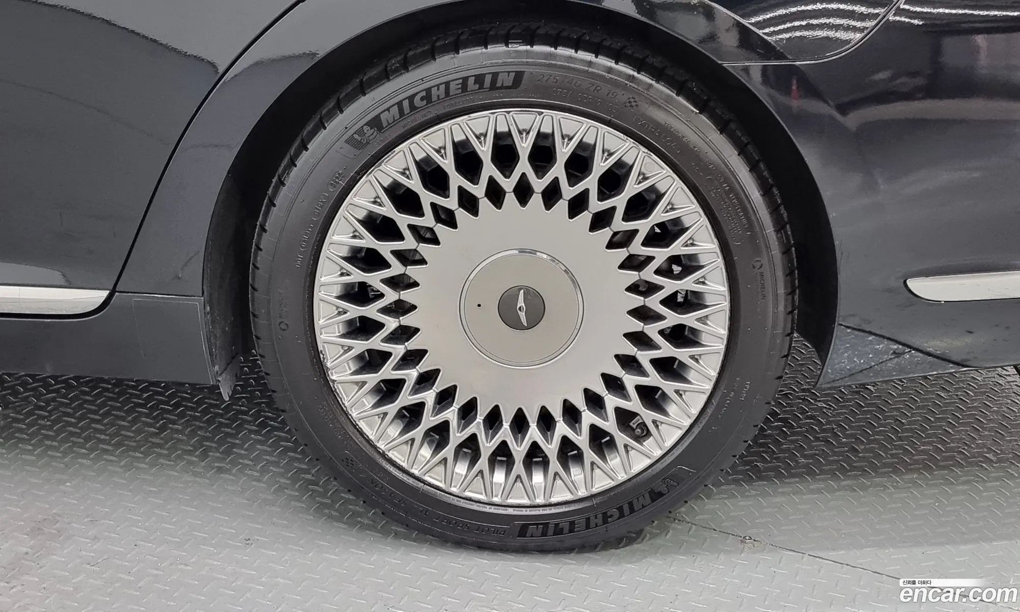 Genesis G90 I 38 Awd 2021 - фотография 1174958