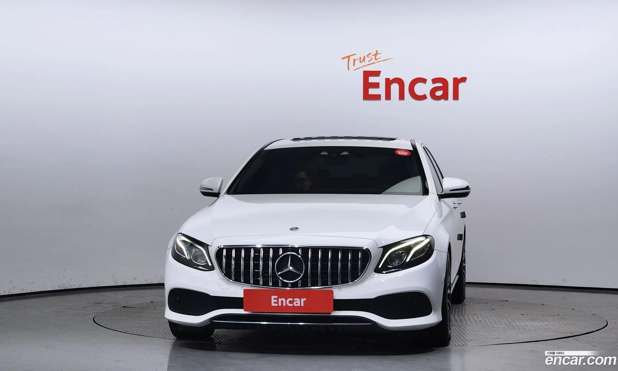 Mercedes-Benz E-Klasse E220D Avant Garde 2017 - фотография 16377005