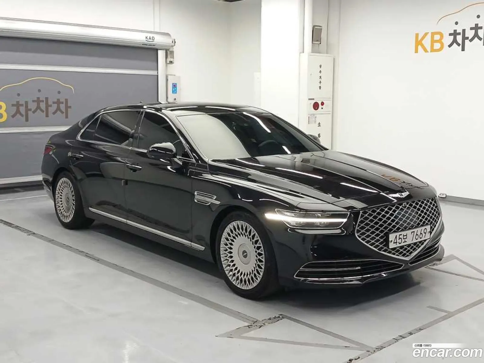 Genesis G90 I 50 Awd 2019 - фотография 1152767