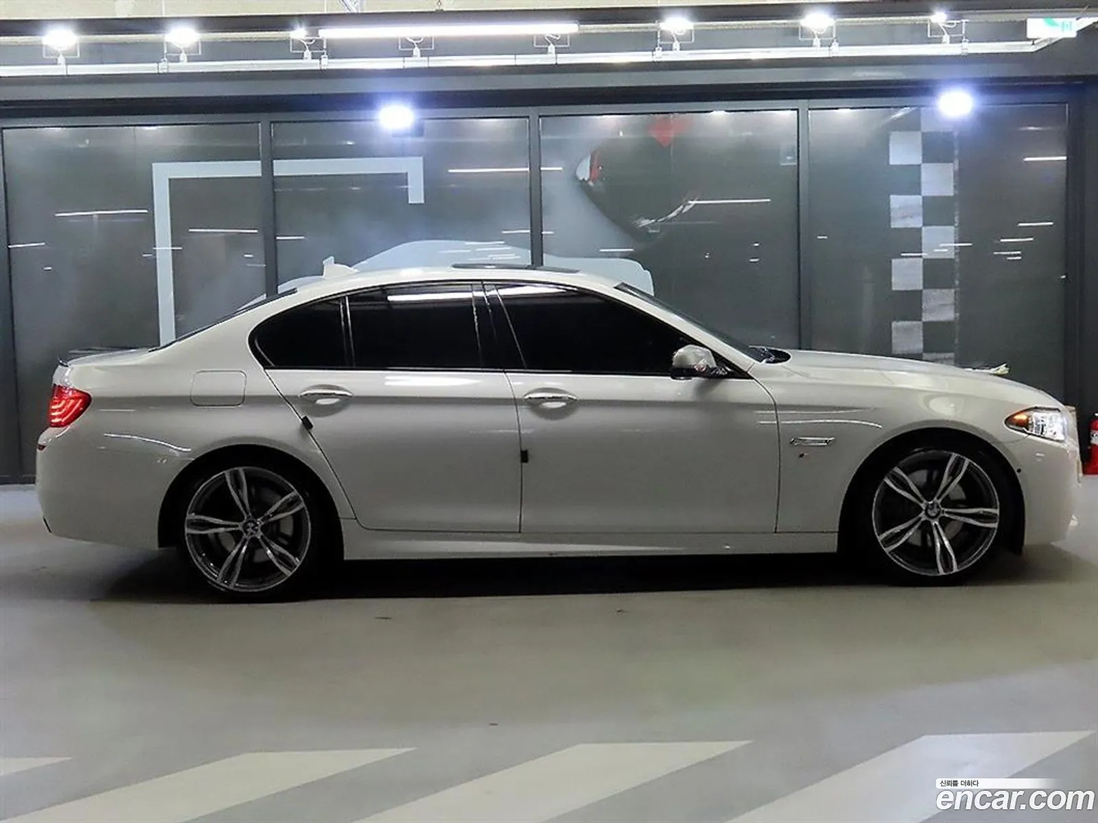 BMW 5Er Vi F10F11F07 M550D xDrive Aerodynamics 2015 - фотография 19768924