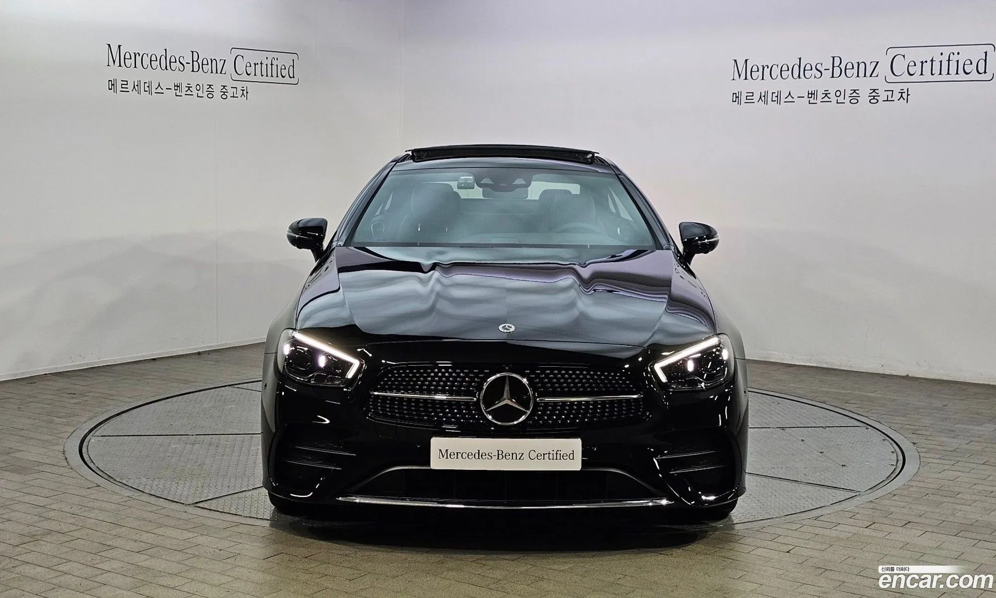 Mercedes-Benz E-Klasse E300D 4Matic Coupe 2023 - фотография 16365781