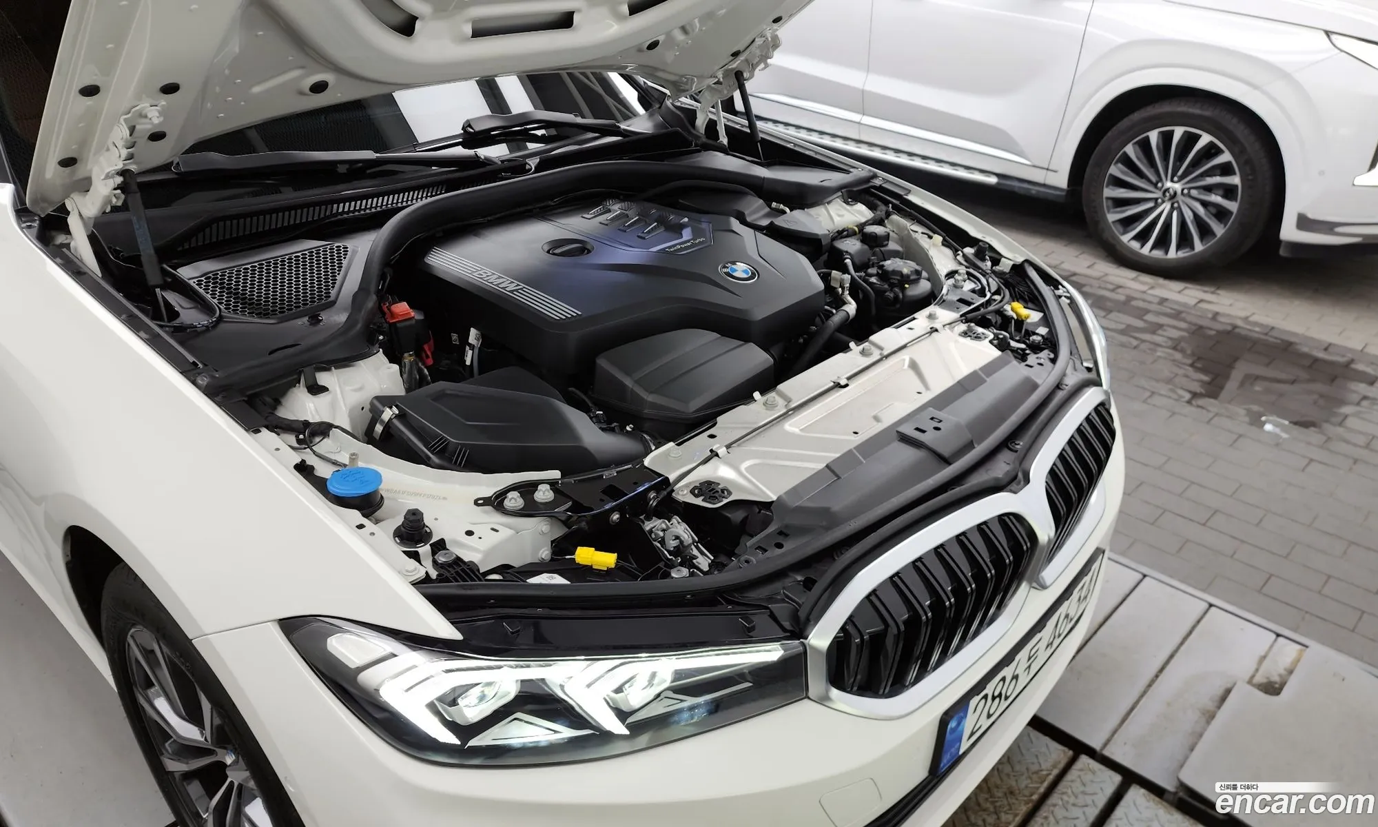 BMW 3Er 320I 2023 - фотография 16372298