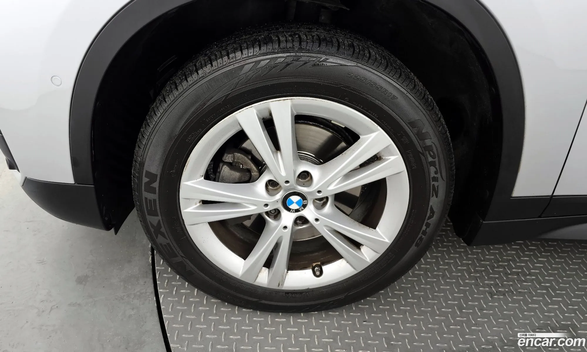 BMW X1 Ii F48 xDrive 18D 2016 - фотография 19712900